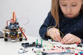 Top STEM Websites To Excite Kids About Tech And Engineering